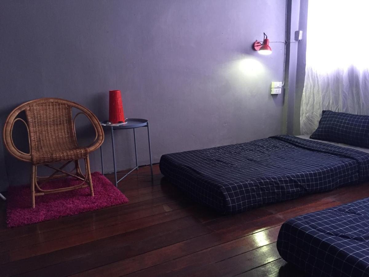 Hong Hostel Бангкок Екстер'єр фото